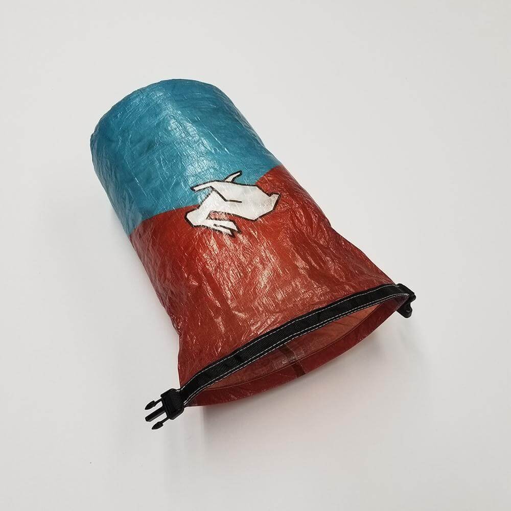 HIGH TAIL DESIGNS Small Ultralight Roll-Top Stuff Sack - Image 16