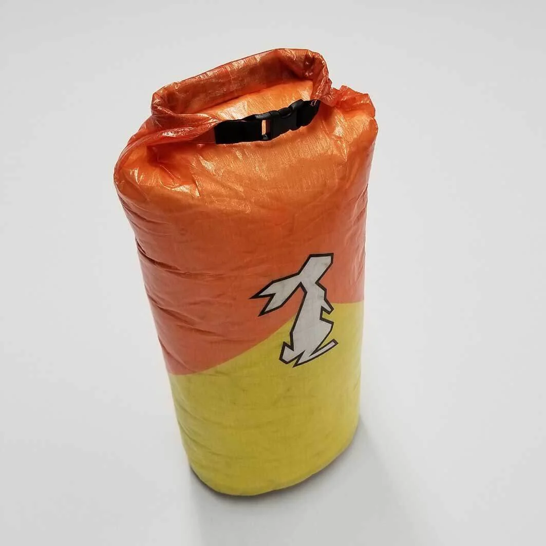 HIGH TAIL DESIGNS Small Ultralight Roll-Top Stuff Sack - Image 8