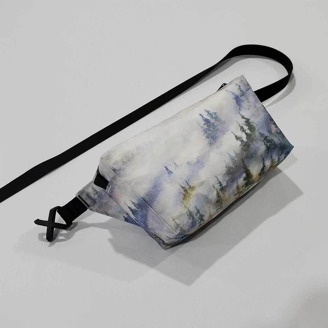 HIGH TAIL DESIGNS Ultralight Fanny Pack Watercolor Foggy Forest - Image 4