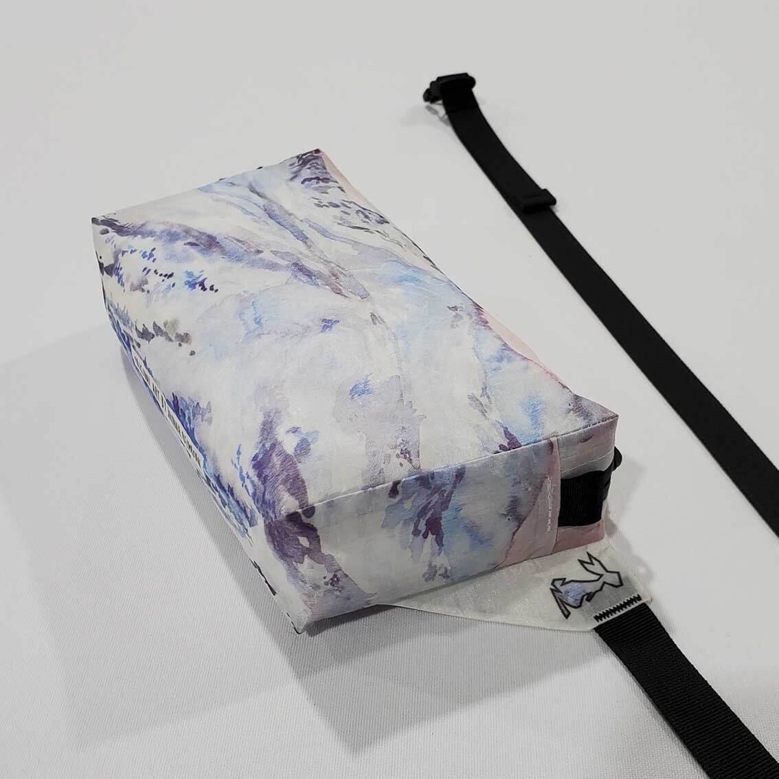 HIGH TAIL DESIGNS Ultralight Fanny Pack Watercolor The Citadel - Image 5