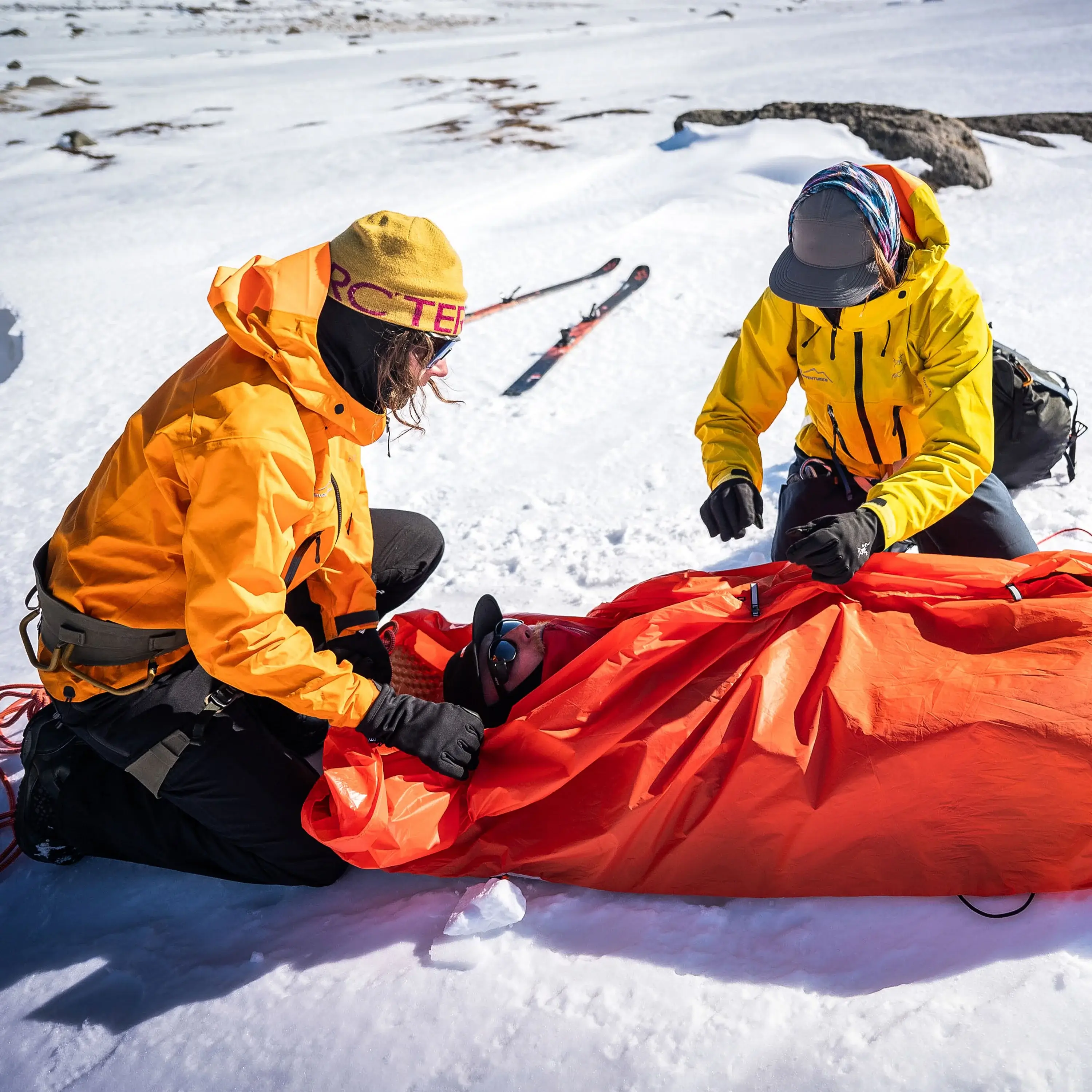 Hyperlite Mountain Gear Ski Rescue Tarp - Image 12