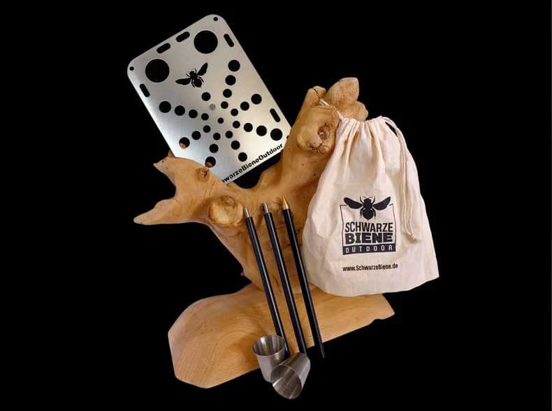 SCHWARZE BIENE Best Buddy Table - Image 10