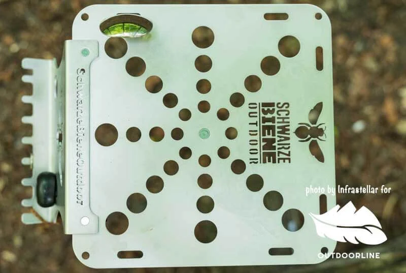 SCHWARZE BIENE Big Mama Table - Image 6