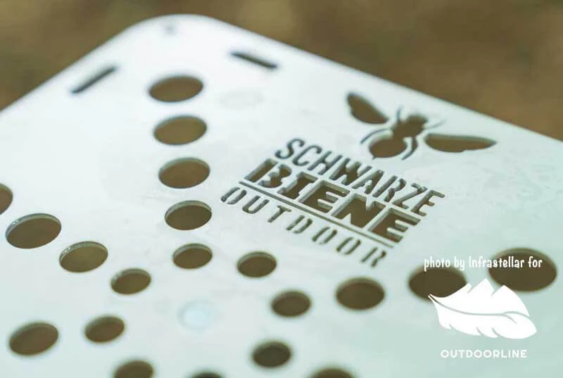 SCHWARZE BIENE Shorty Table - Image 3